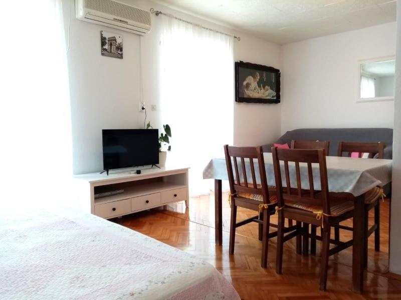 Apartmani Jela Makarska Exterior foto