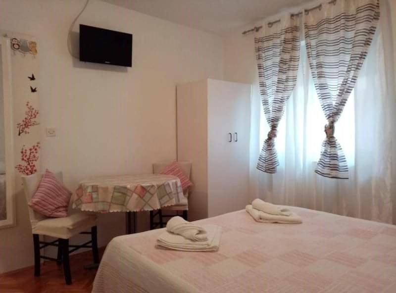 Apartmani Jela Makarska Exterior foto