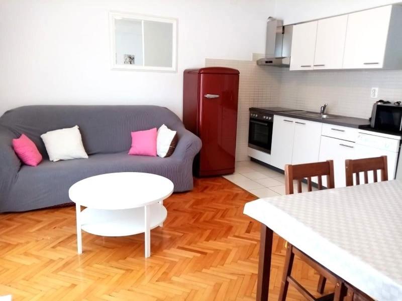 Apartmani Jela Makarska Exterior foto