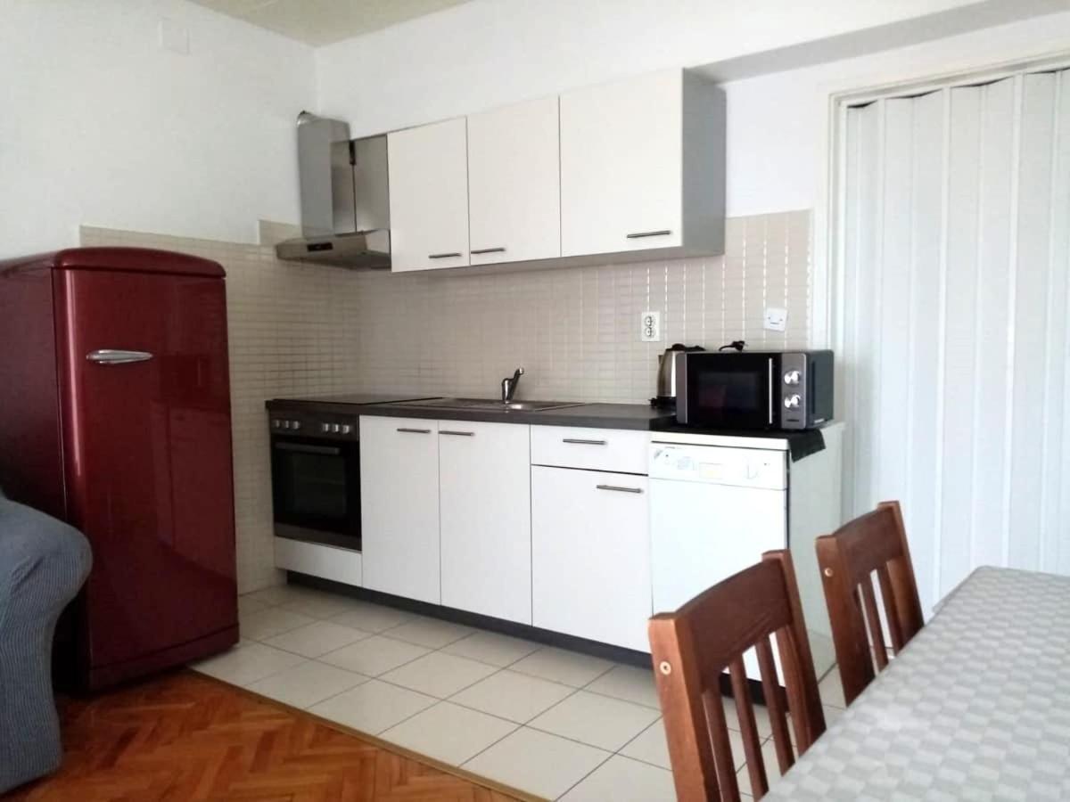 Apartmani Jela Makarska Exterior foto
