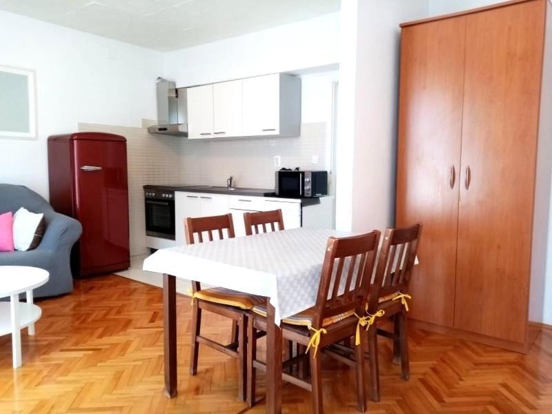 Apartmani Jela Makarska Exterior foto