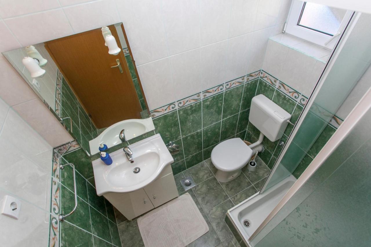 Apartmani Jela Makarska Exterior foto