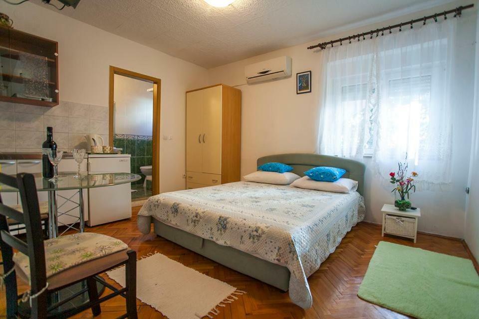 Apartmani Jela Makarska Exterior foto