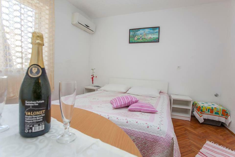 Apartmani Jela Makarska Exterior foto