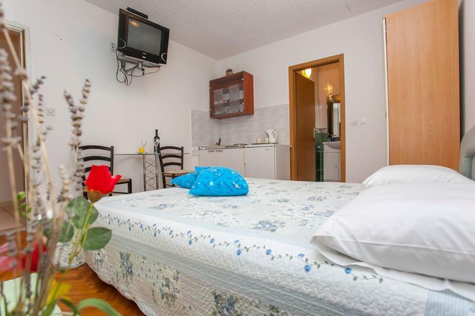 Apartmani Jela Makarska Exterior foto