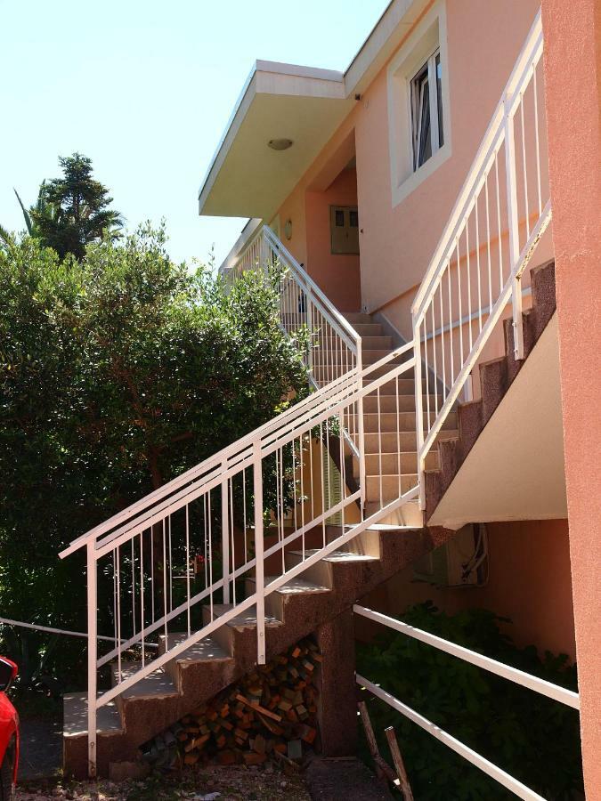 Apartmani Jela Makarska Exterior foto