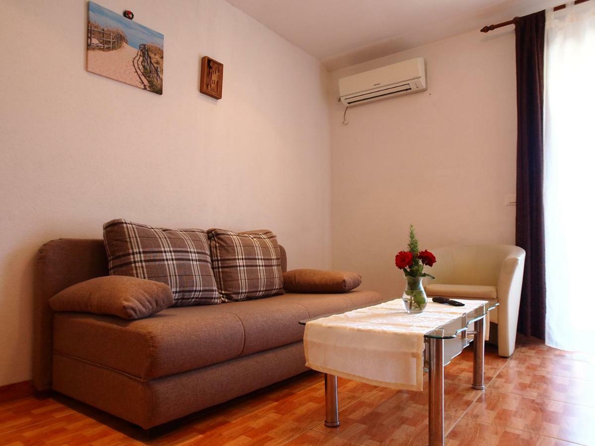 Apartmani Jela Makarska Exterior foto