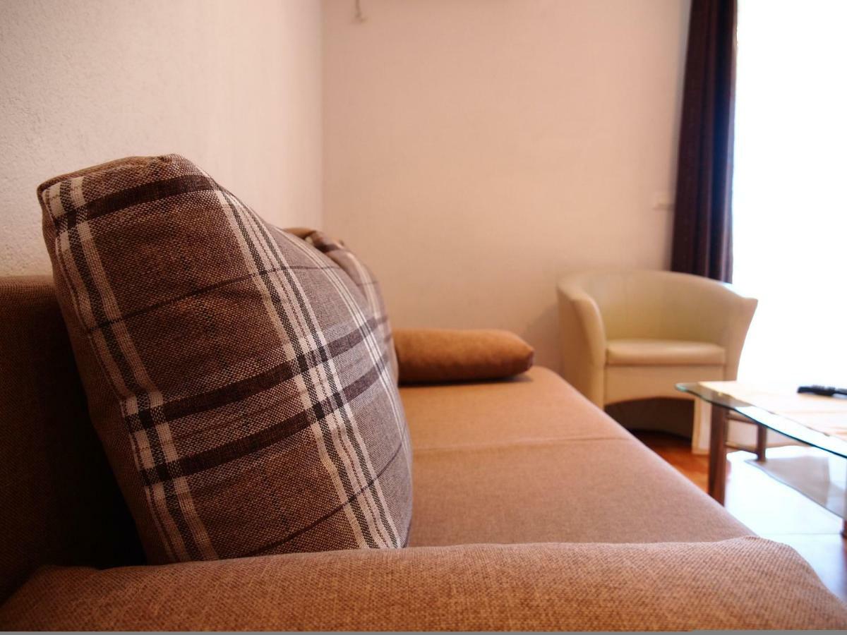 Apartmani Jela Makarska Exterior foto