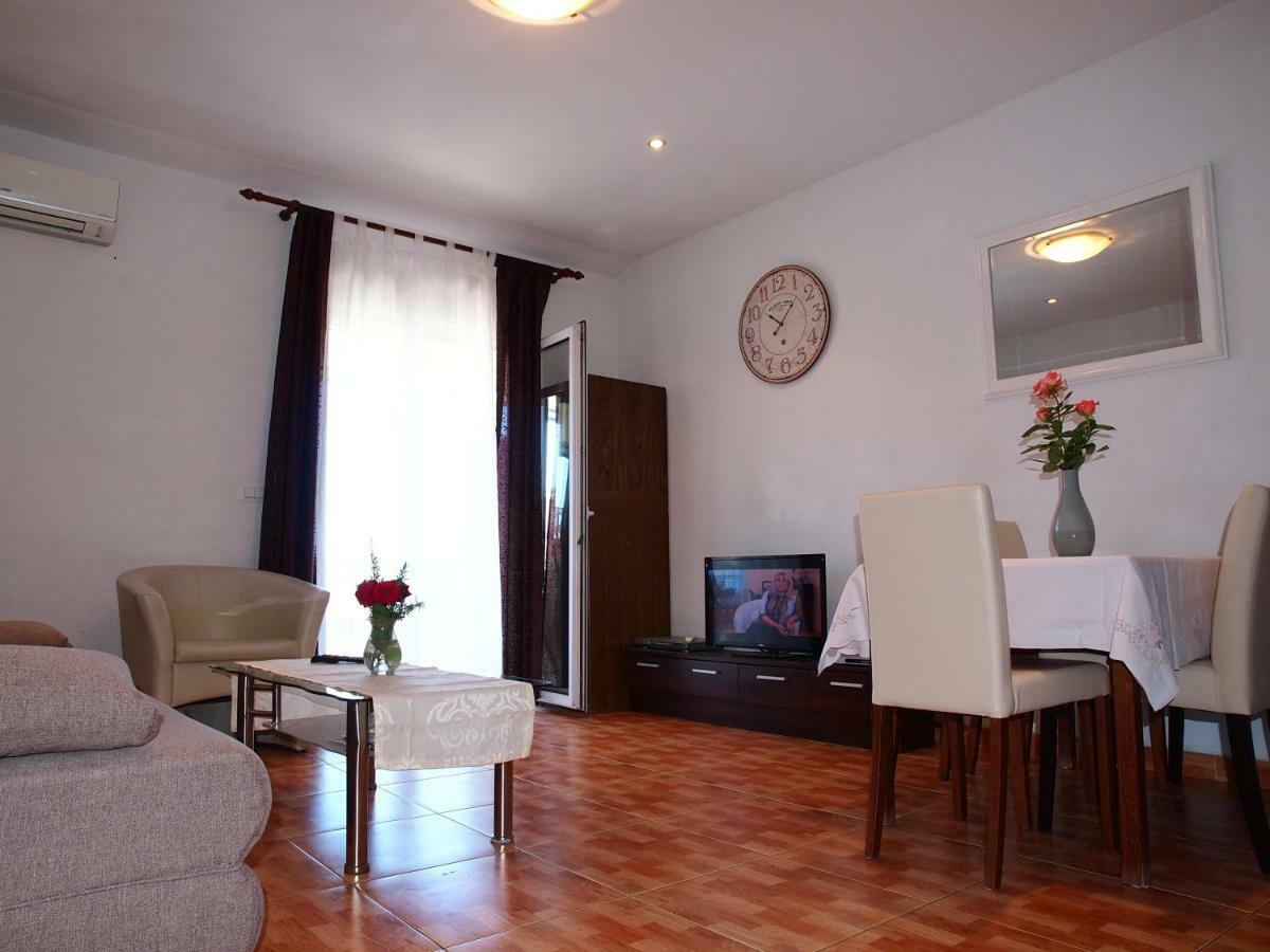 Apartmani Jela Makarska Exterior foto
