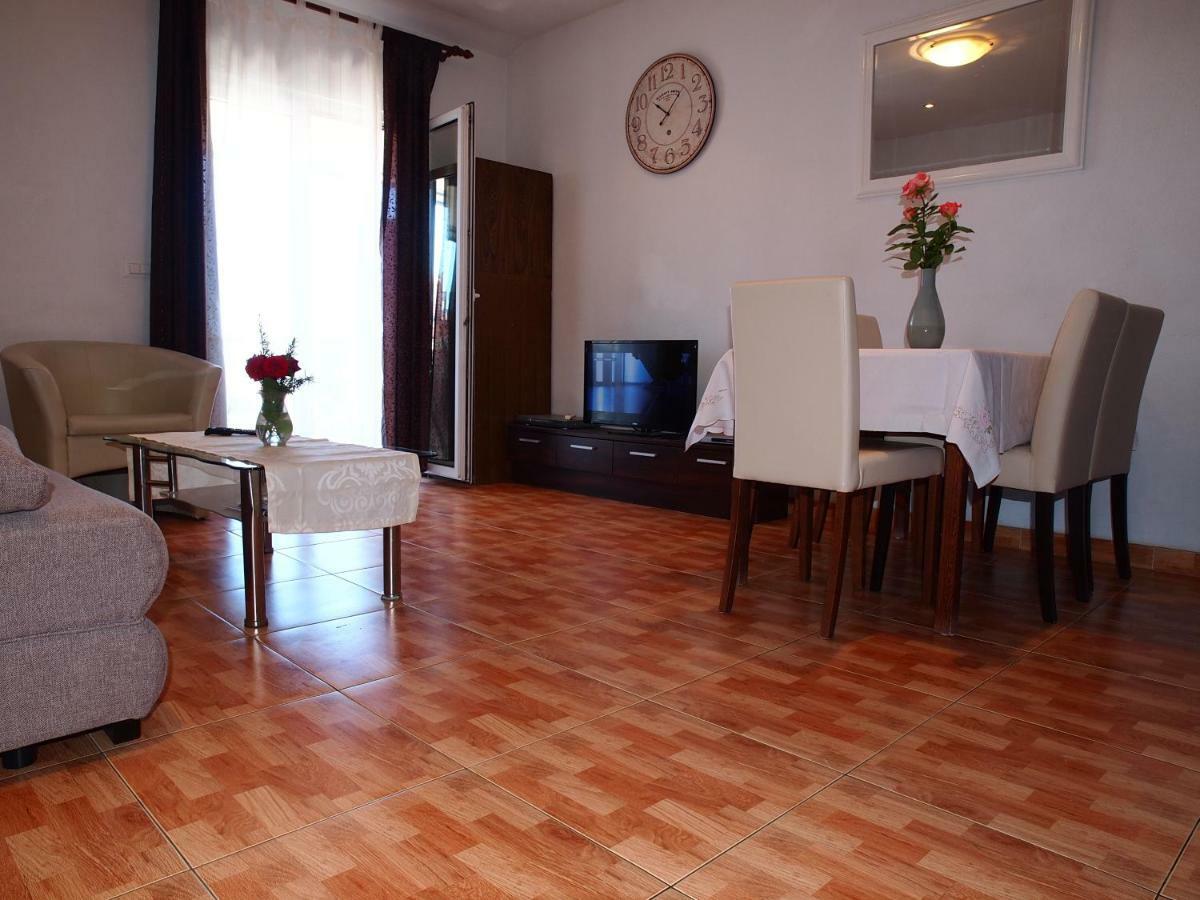 Apartmani Jela Makarska Exterior foto
