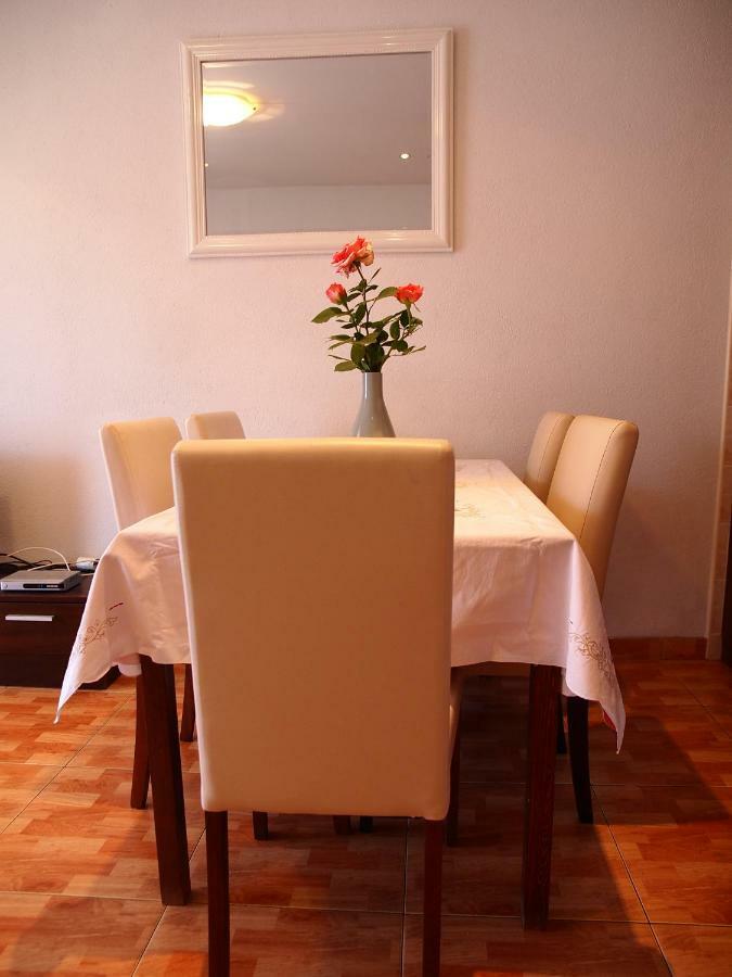 Apartmani Jela Makarska Exterior foto