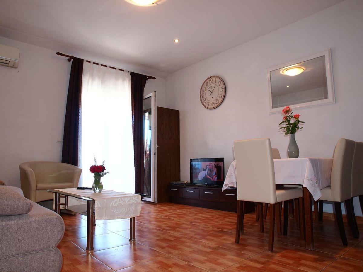 Apartmani Jela Makarska Exterior foto