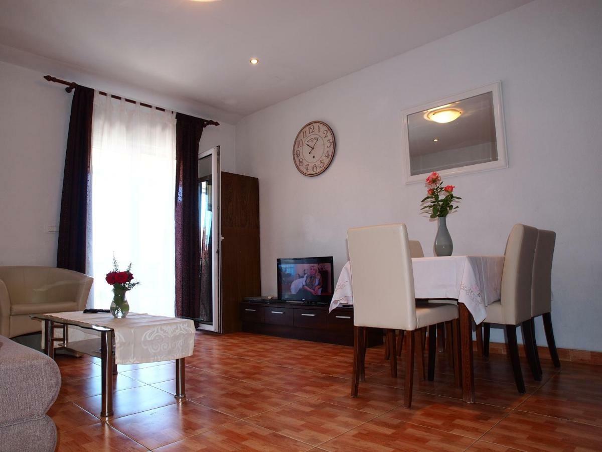 Apartmani Jela Makarska Exterior foto